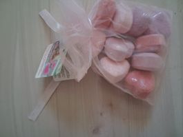 BADEKUGELN IN HERZENFORM