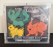 Evolving Skies Elite Trainer Box [LUJF] EN