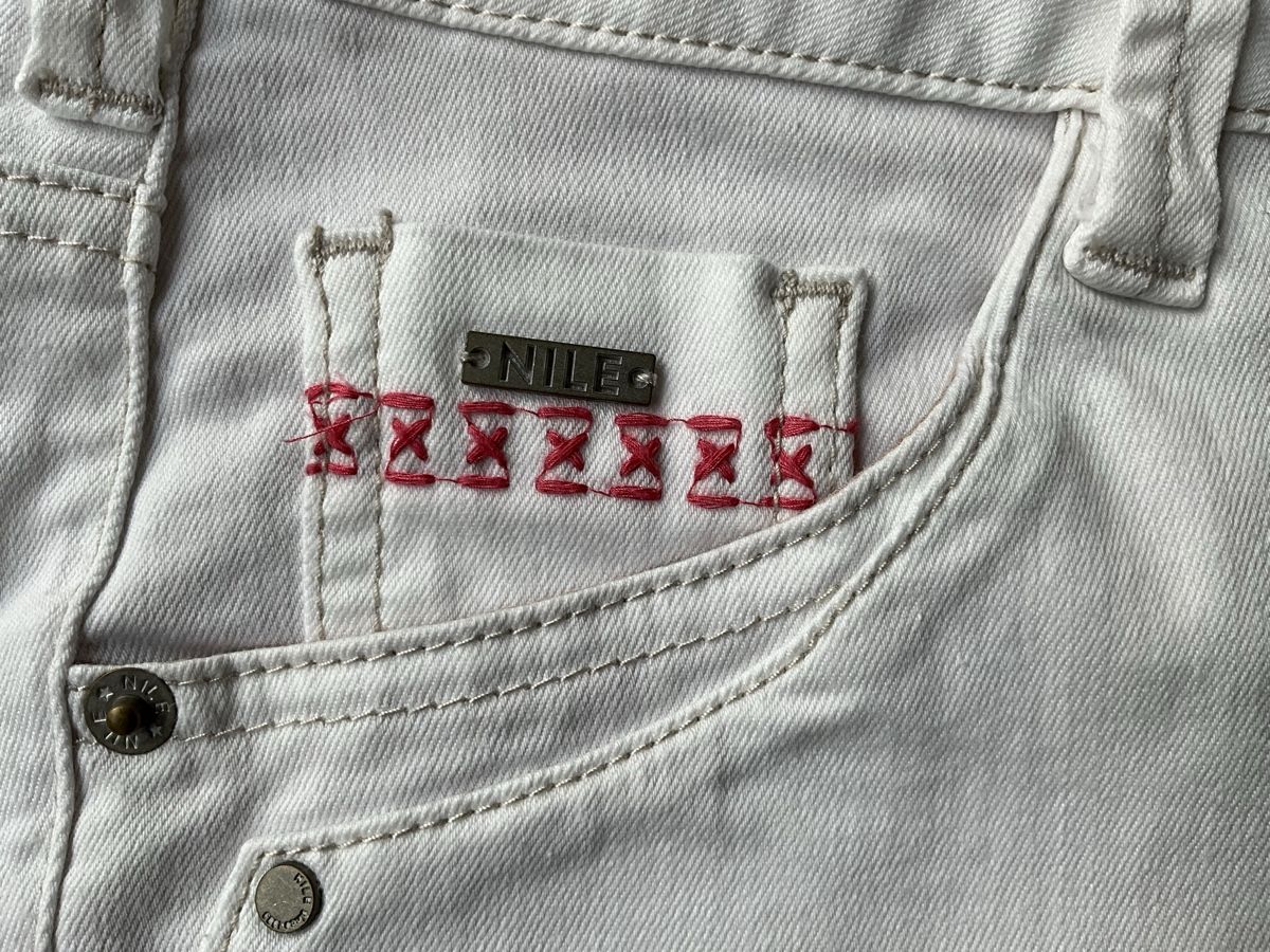 Nile Jeans: Jeans Nile weiss Grösse S offwithe – Usato da Basel venduto da Genie2 3