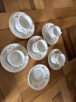 Antikes Vintage Kaffeeservice aus Porzellan mit Golddeko