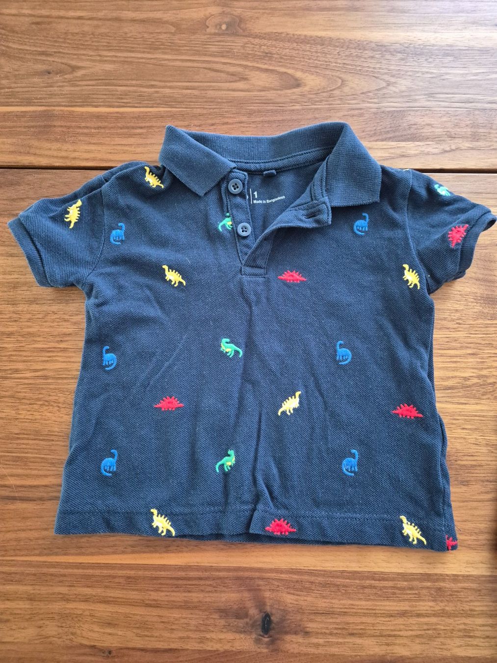 Camicie, T-shirt & Polo: Dino Tshirt gr 80 – Usato da Volketswil venduto da Biin