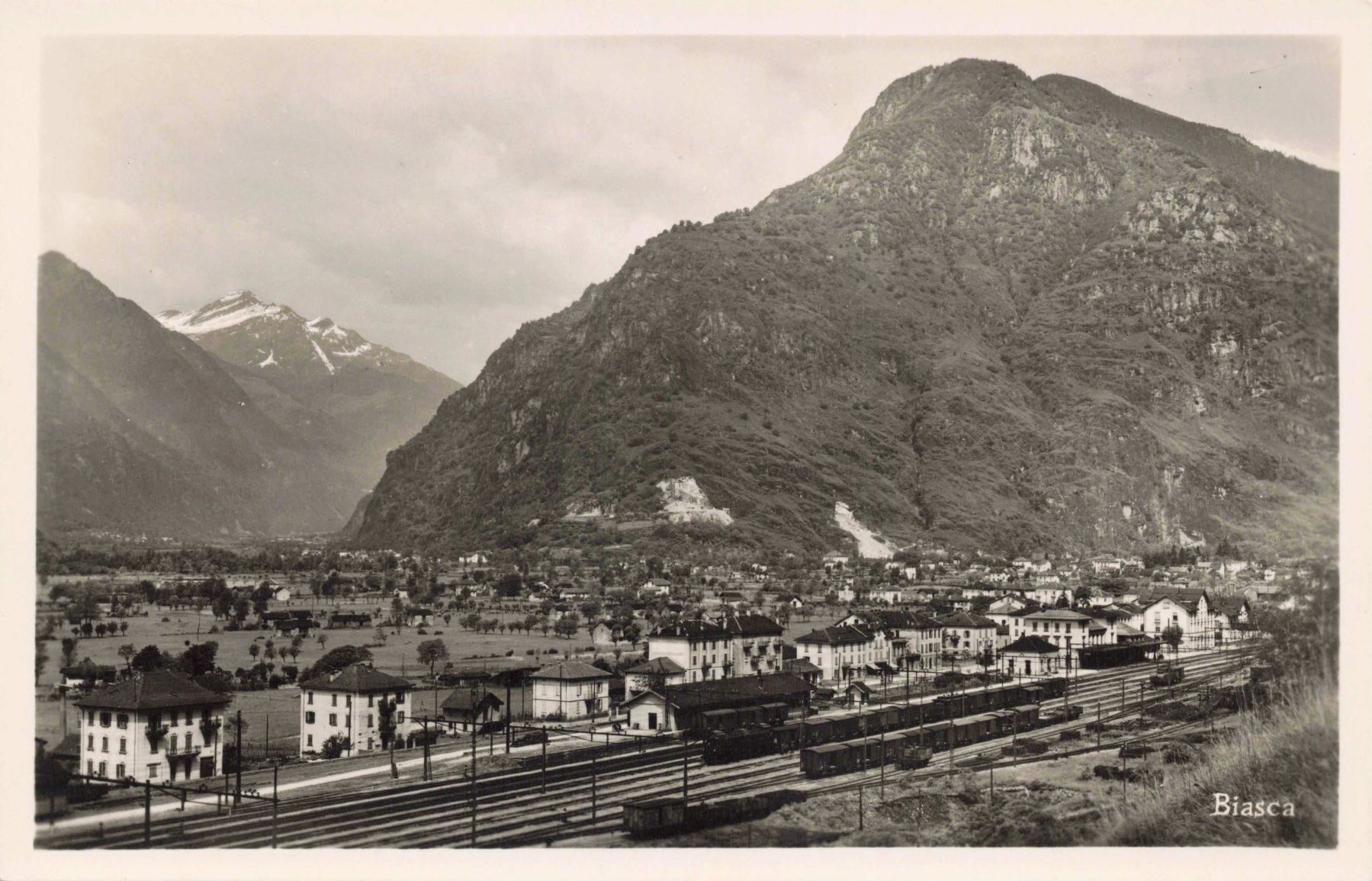 Cartoline postali: Biasca Bahnhof – Usato da Biasca venduto da Blenio71