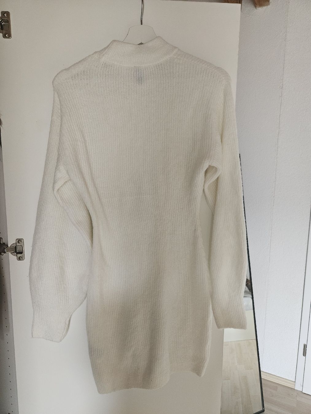 H&M Vestiti: Strickkleid Divided H&M weiss Grösse M – Usato da Niederwil AG venduto da Sillimini 2
