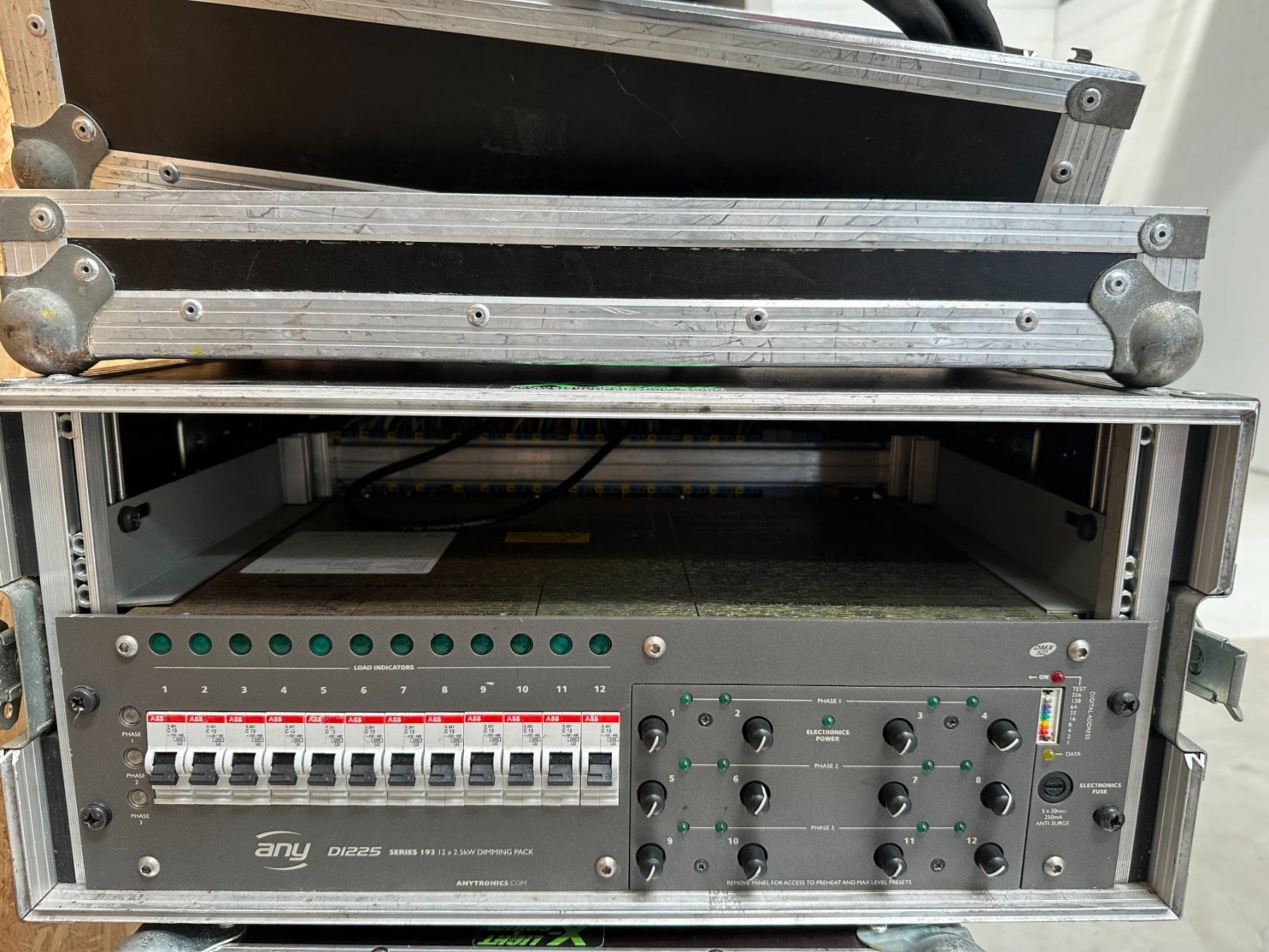 Sistema di controllo: Dimmer Anytronics DI225 12 Kanal – Usato da Langenthal venduto da Ursmuell