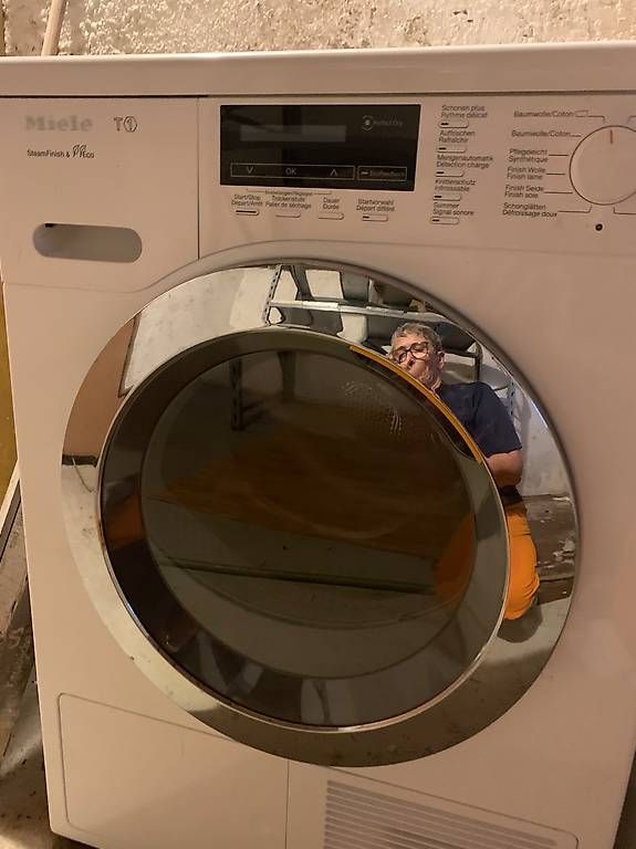 Waschmaschinen: Machines à laver et sécher le linge  – Gebraucht aus St-Blaise von Domidom02 1