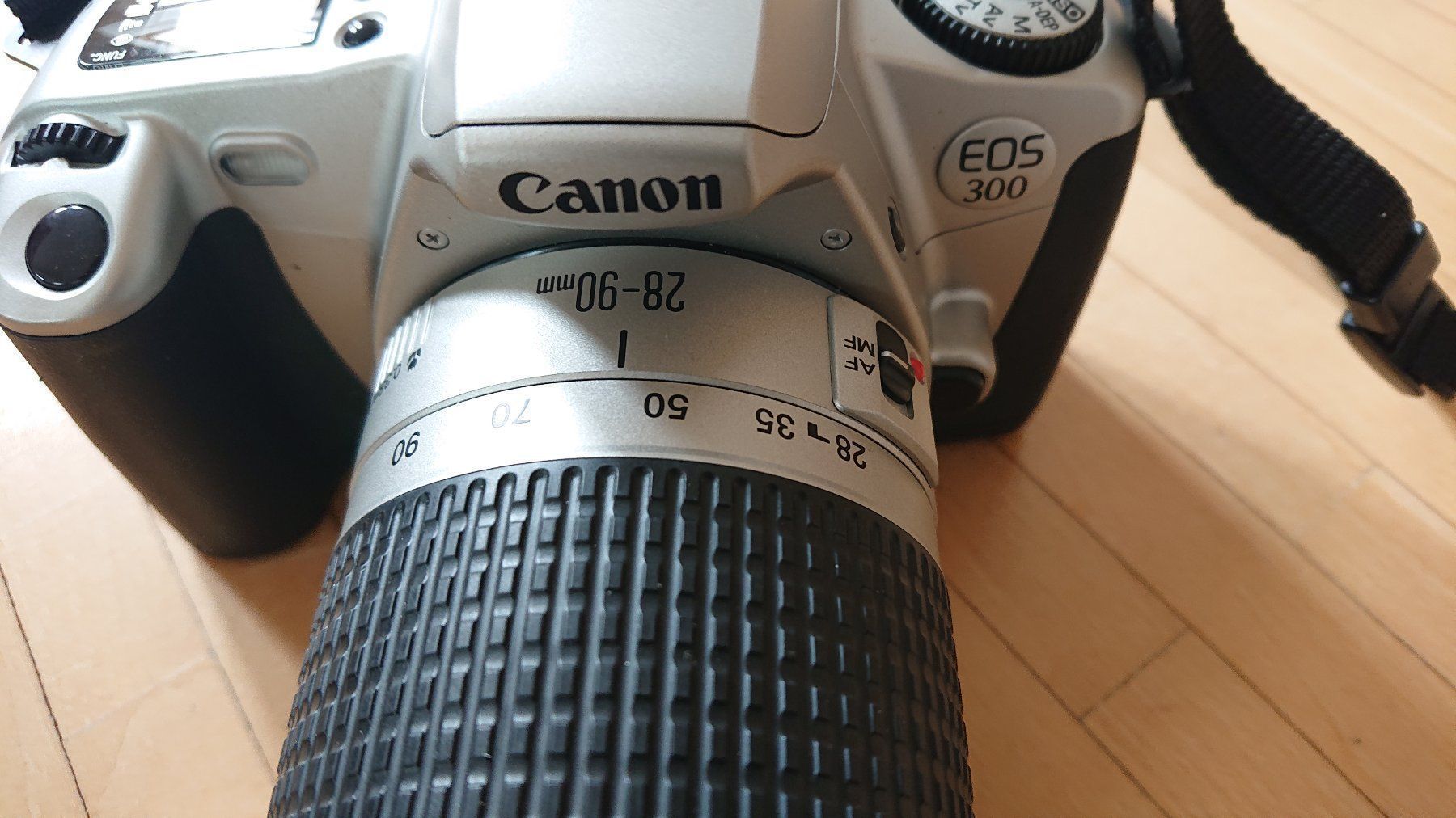 Canon Fotocamera: Canon EOS 300 inkl. Objektiv 28-90mm – Usato da Dürnten venduto da babajoo 1
