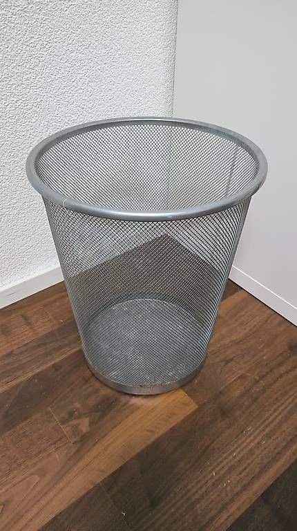 Cestini per rifiuti: Papierkorb Metall-Mesh, silber  ca. 15L – Usato da Widnau venduto da pat_b8t7