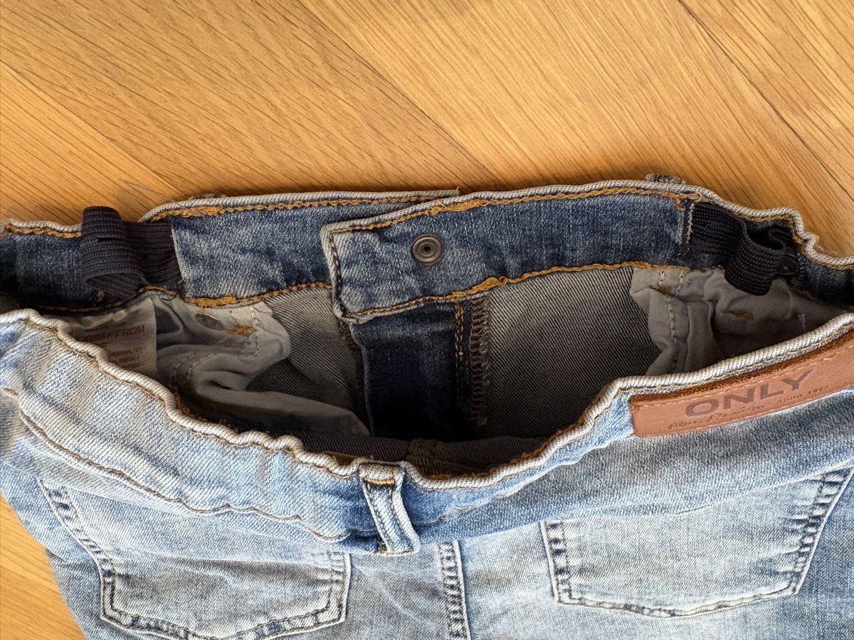 Pantaloni: Jeansshorts ONLY Kids Grösse 164 – Usato da Küssnacht am Rigi venduto da icbicb 4