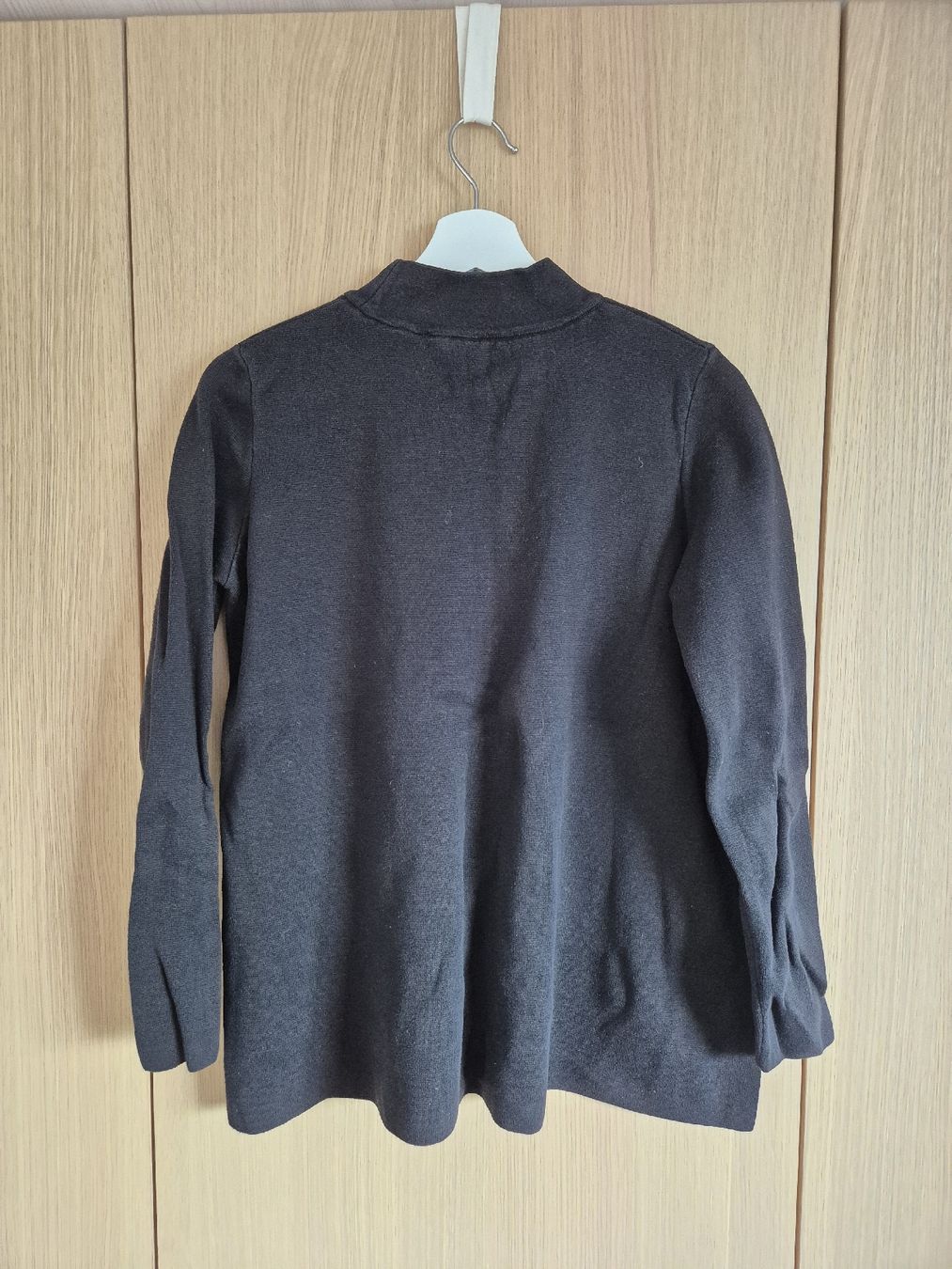 Armedangels Maglioni & Felpe: Schwarzer Pullover von Armedangels, Grösse S – Usato da Balzers venduto da BeScha88 1