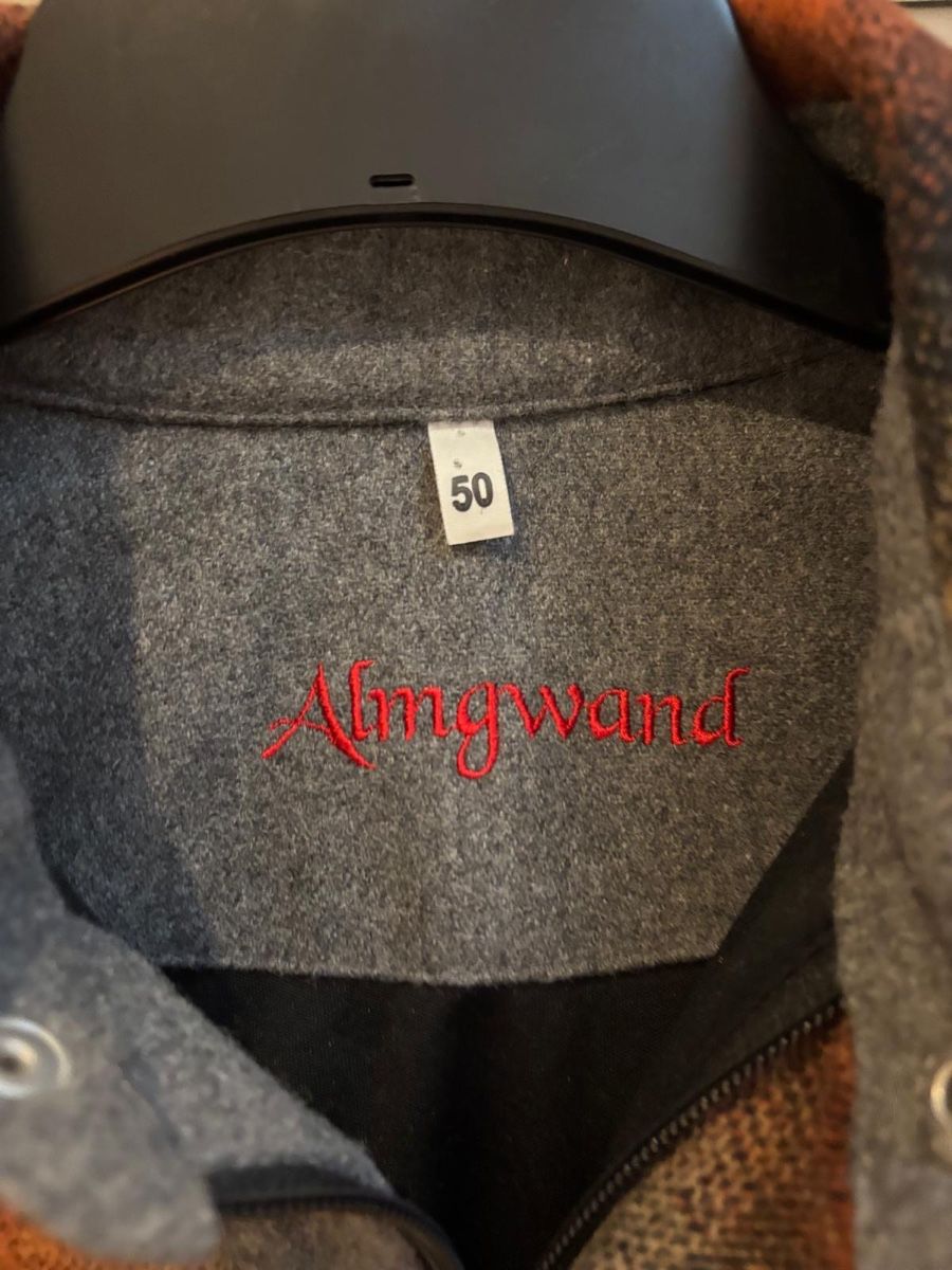 Almgwand Giacche: Almgwand Jacke – Nuovo (secondo la descrizione) da Galgenen venduto da Nicki40 1