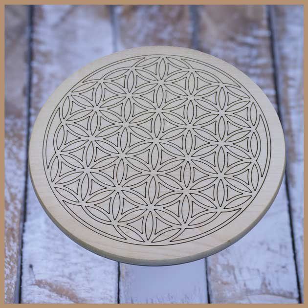 Tutte le decorazioni: Geschenk "Blume des Lebens" - Holzbrett – Nuovo e nell'imballaggio originale da Schwyz venduto da Riba6367