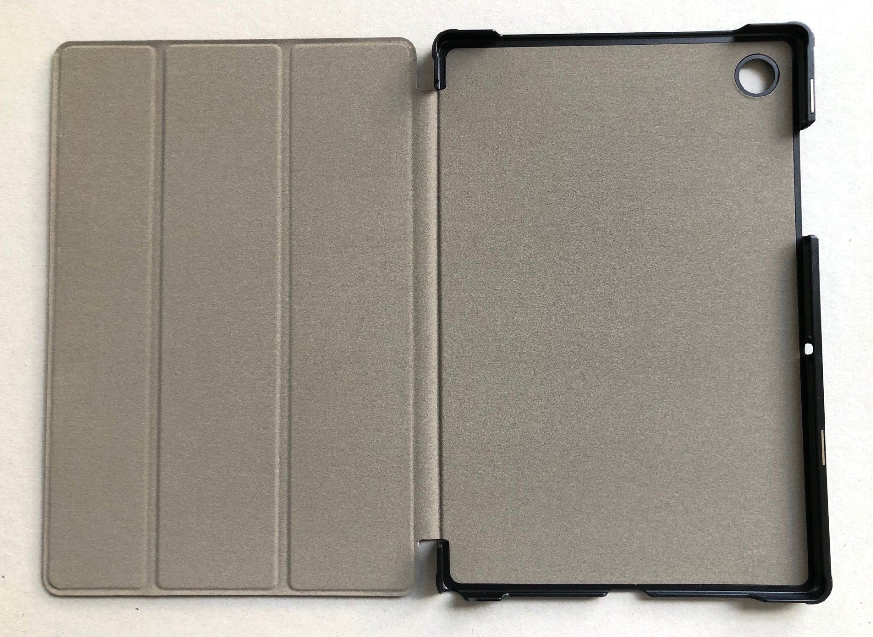 Samsung Covers & Schutzfolien: Hülle Case Samsung Tab A8, 10.5", 2022 – Neu und originalverpackt aus Utzigen von Flyblue 3