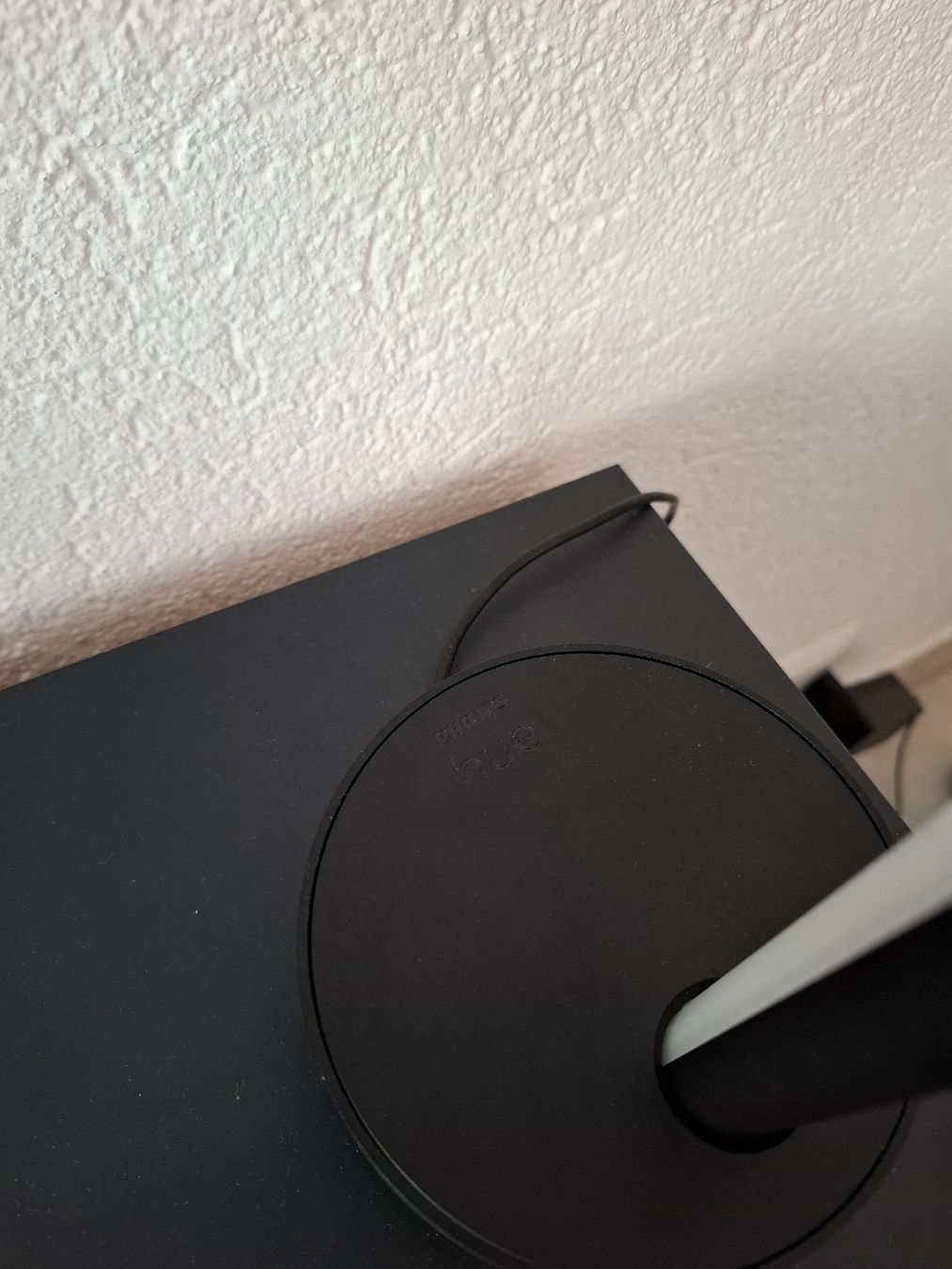 Philips Lampade: 2x Philips hue gradient signe lampe de table – Usato da Fully venduto da Taaat 1