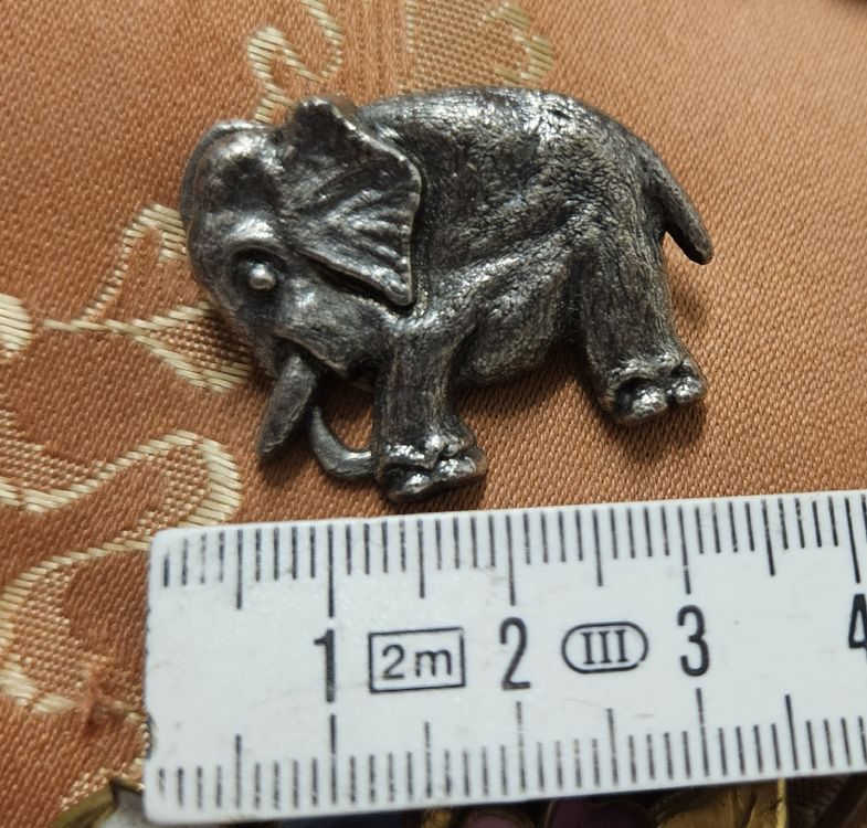 Hermès Pre-Owned Spilla a Forma Di Elefante | Oro | IT