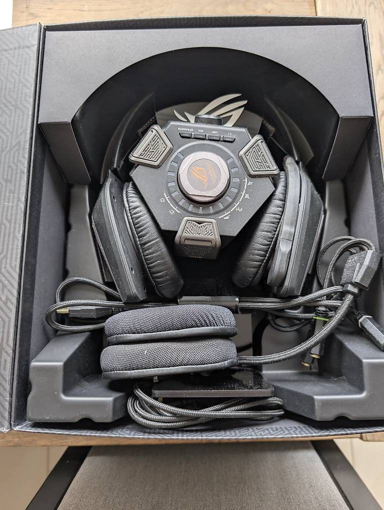 Asus Cuffie: Gaming Kopfhörer mit OVP - ASUS ROG Centurion – Usato da Wohlen AG venduto da A.RAU 1