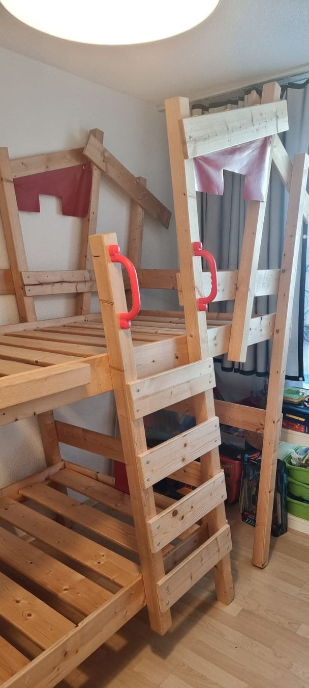 Betten: Hochbett mit Rutsche – Gebraucht aus Dübendorf von Goldyy 2