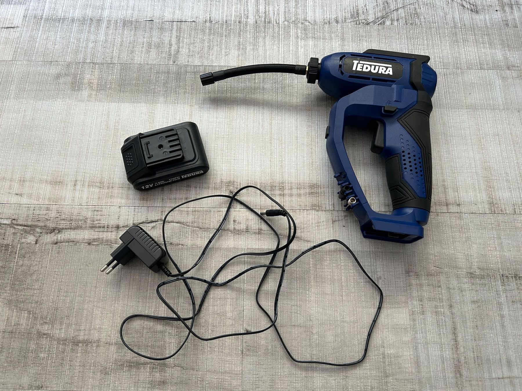 Compressori: Cordless Tire Kompressor 12V DC – Usato da Wängi venduto da Argon180