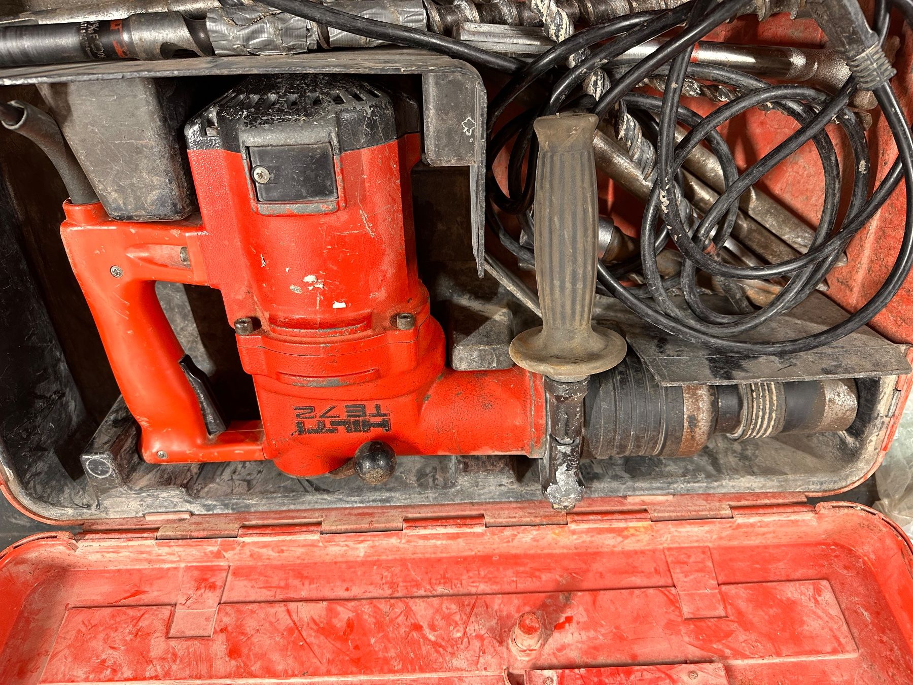 Bohrhammer Hilti TE 72 (Defekt) in Dreien für CHF 81 – nur Abholung auf ...
