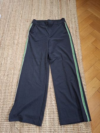 Pantalon rayé avec bandes vertes Zara S