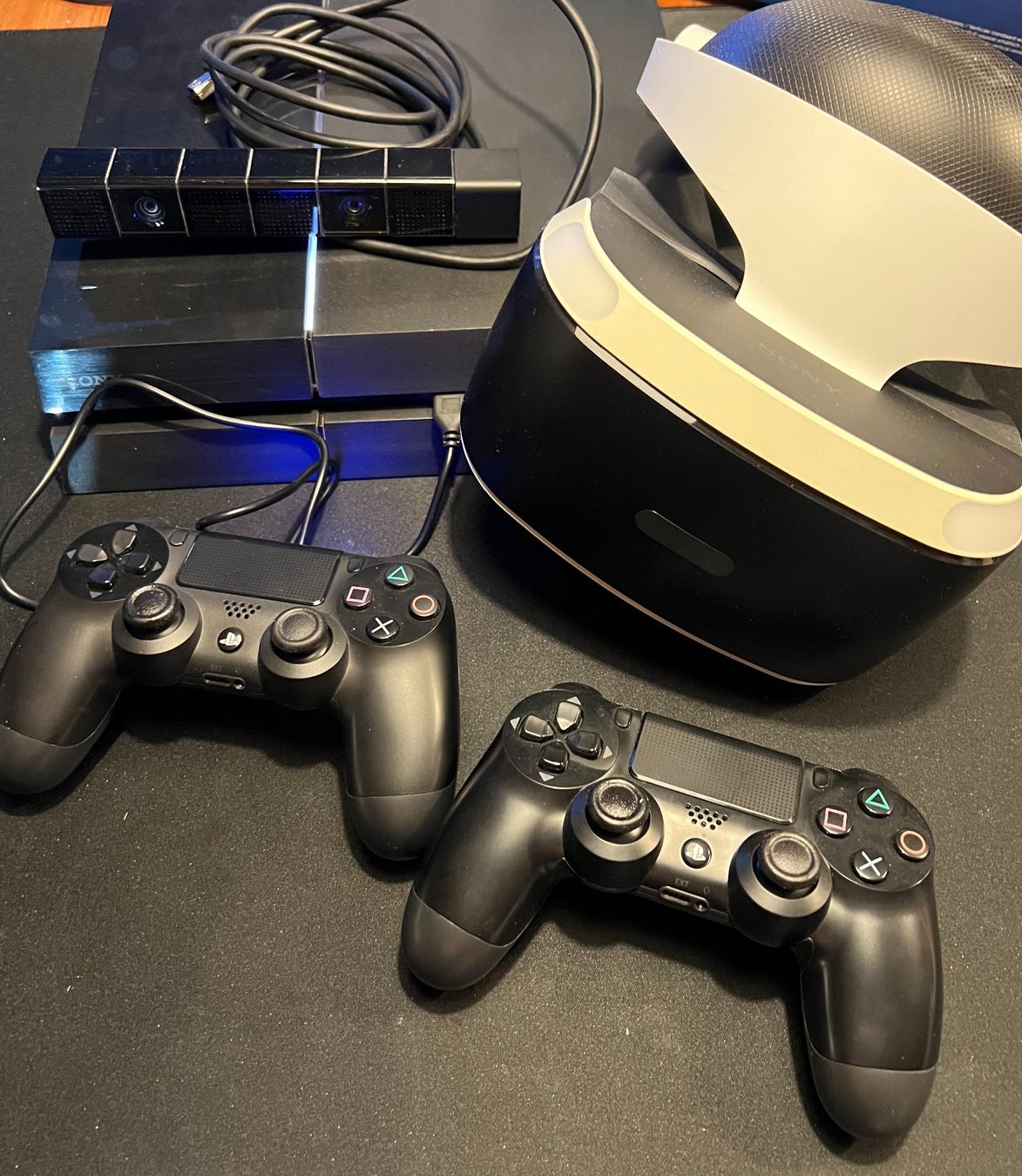Sony Console: Playstation 4 mit VR und Spielen – Usato da Uster venduto da Stoessda 1