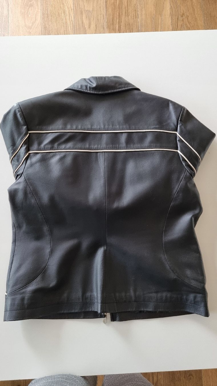 Giacche: Schwarze Echtlederjacke, Grösse M, Top Zustand! – Nuovo (secondo la descrizione) da Balgach venduto da Patty04 2