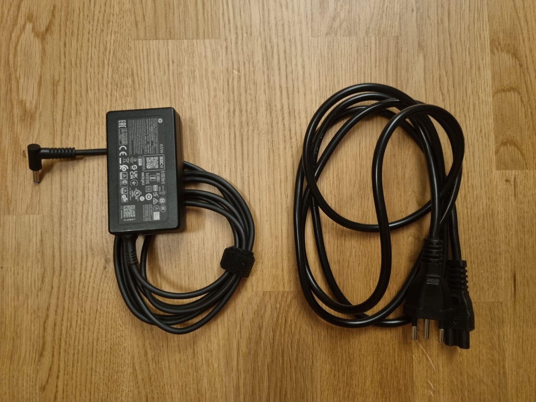 Unità & Adattatore: Netzteil & Stromkabel HP Series – Nuovo (secondo la descrizione) da Zürich venduto da sar_7tdq