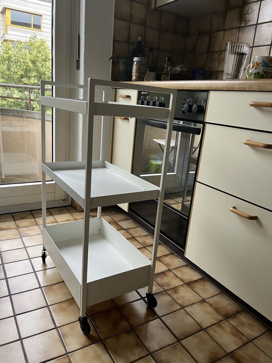 Ikea Korpus: Ikea Servierwagen weiss – Gebraucht aus Zürich von bruni09