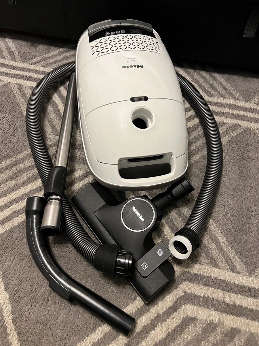 Miele Aspirateurs & Accessoires: Staubsauger Miele Guard M1 – Neuf avec emballage d'origine à Büron par rog_k687