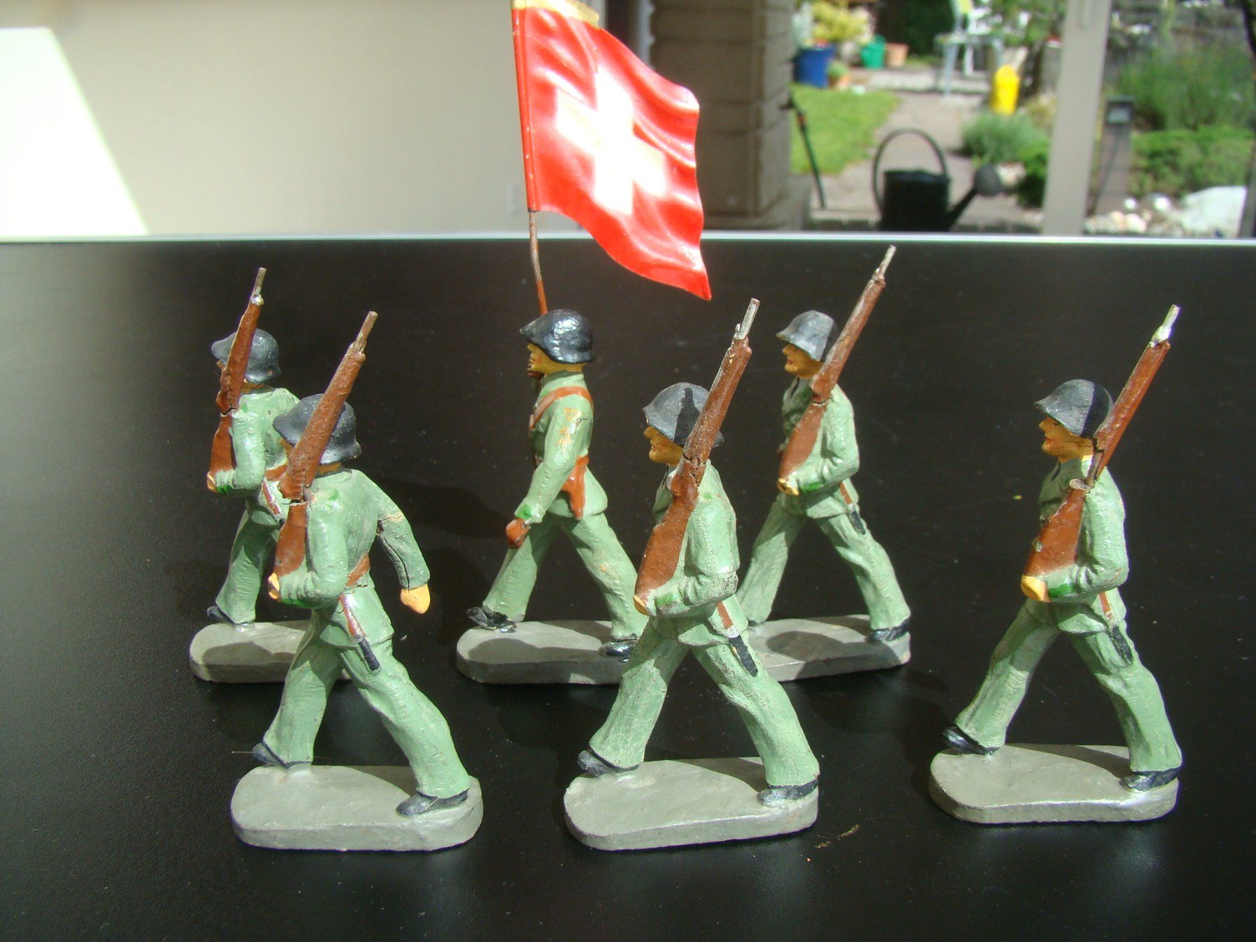 Statuette: 6 Figuren Elastolin & Lineol Schweizer Armee uralt – Usato da Walzenhausen venduto da Vanquish711 2