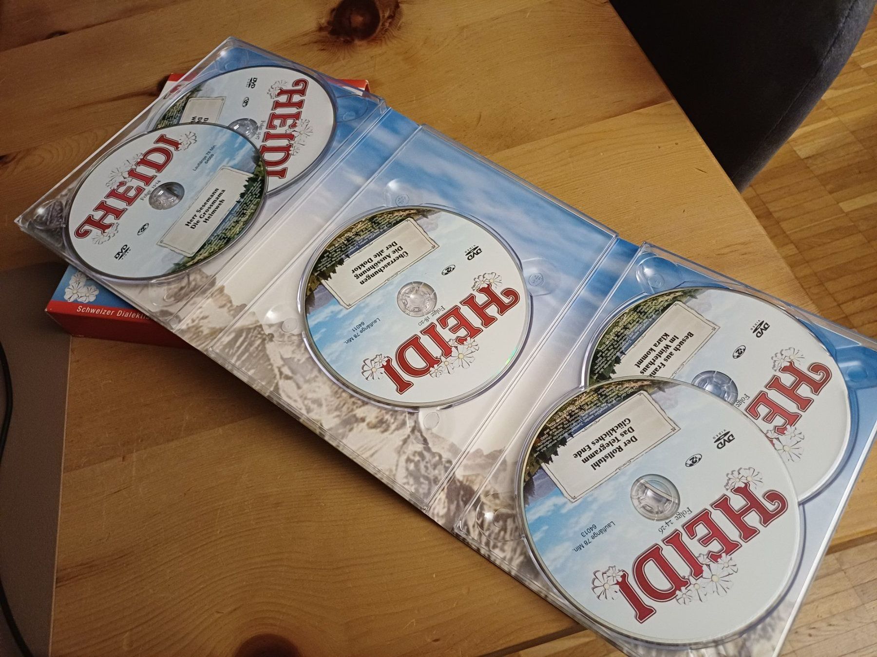 Tutti i DVDs: Heidi - Teil 12 - 26 Box, 5 DVDs – Usato da Jona venduto da Rreto71 4