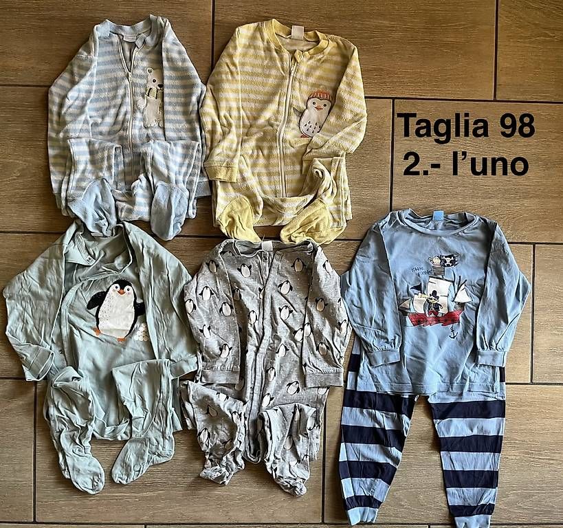 Lotti & Set di vestiti: Vestitini taglia 98 – Usato da Melano venduto da ram_jq9d