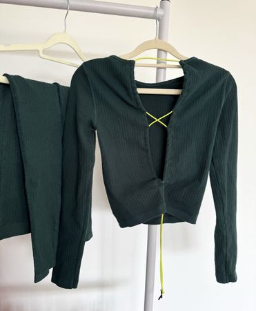 Zara Lounge / Sport Set in Dunkelgrün 💚