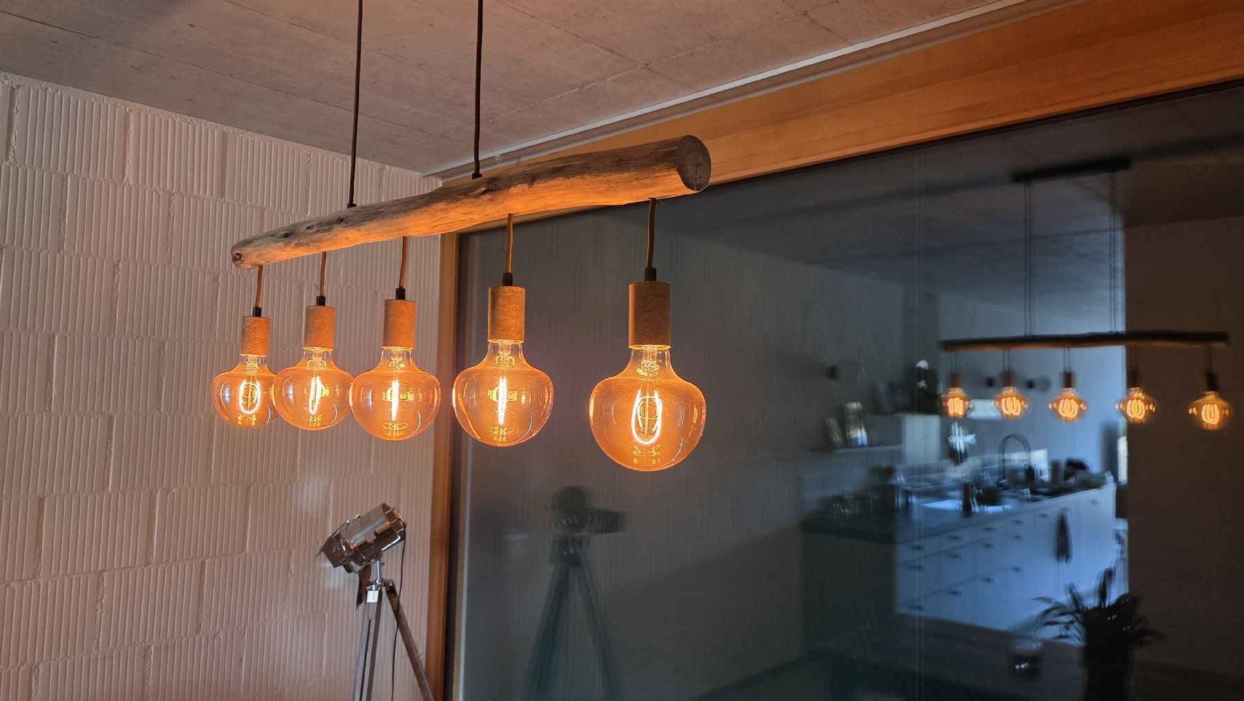 Lampen: Hanging lamp wood 5 bulbs industrial excellent condition – Gebraucht aus Islisberg von mar_5brw 3