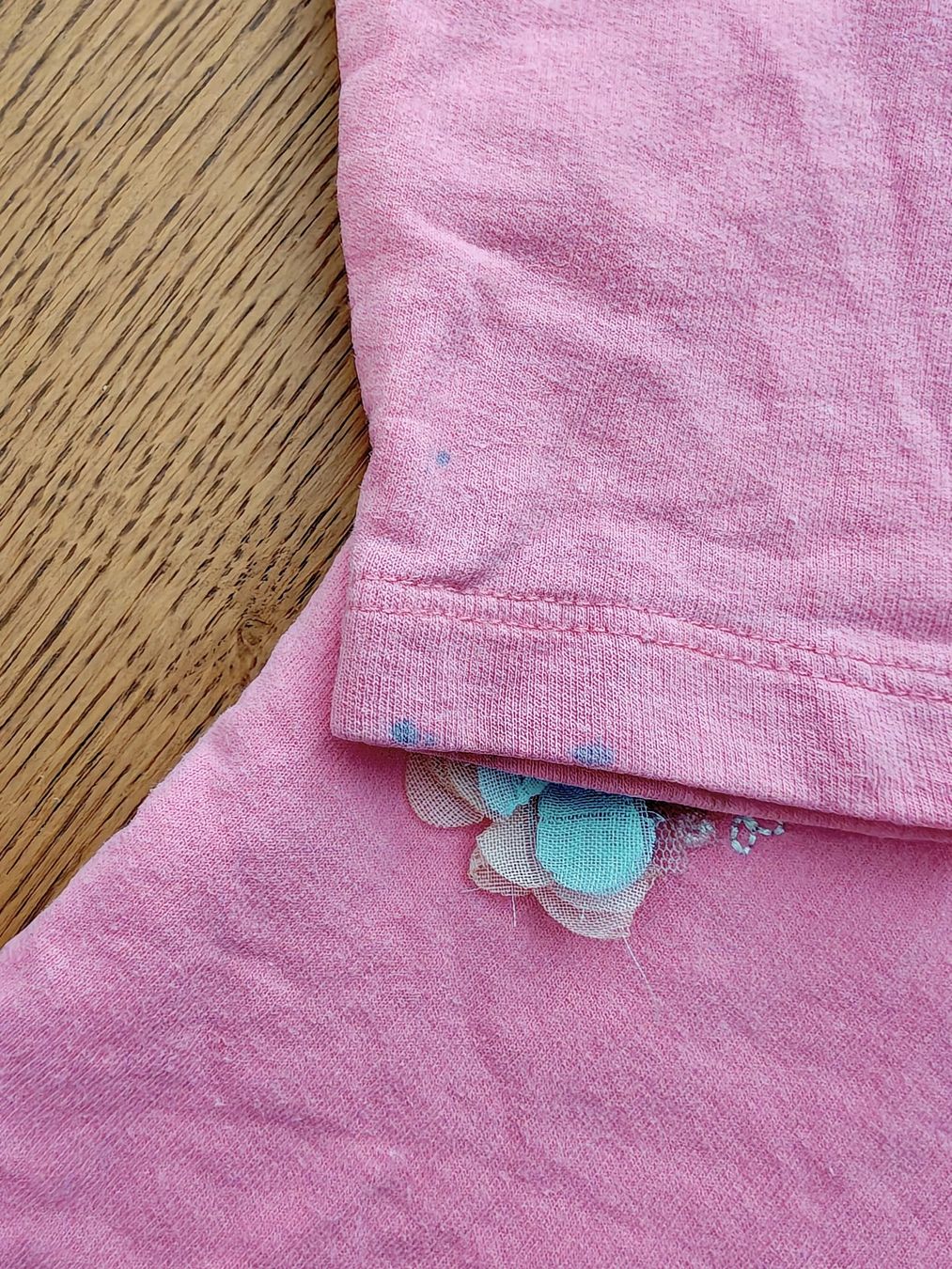 Maglioni & Felpe: Rosa Langarmshirt mit Blumen, Grösse 104/110 – Usato da uster venduto da colorpw 4