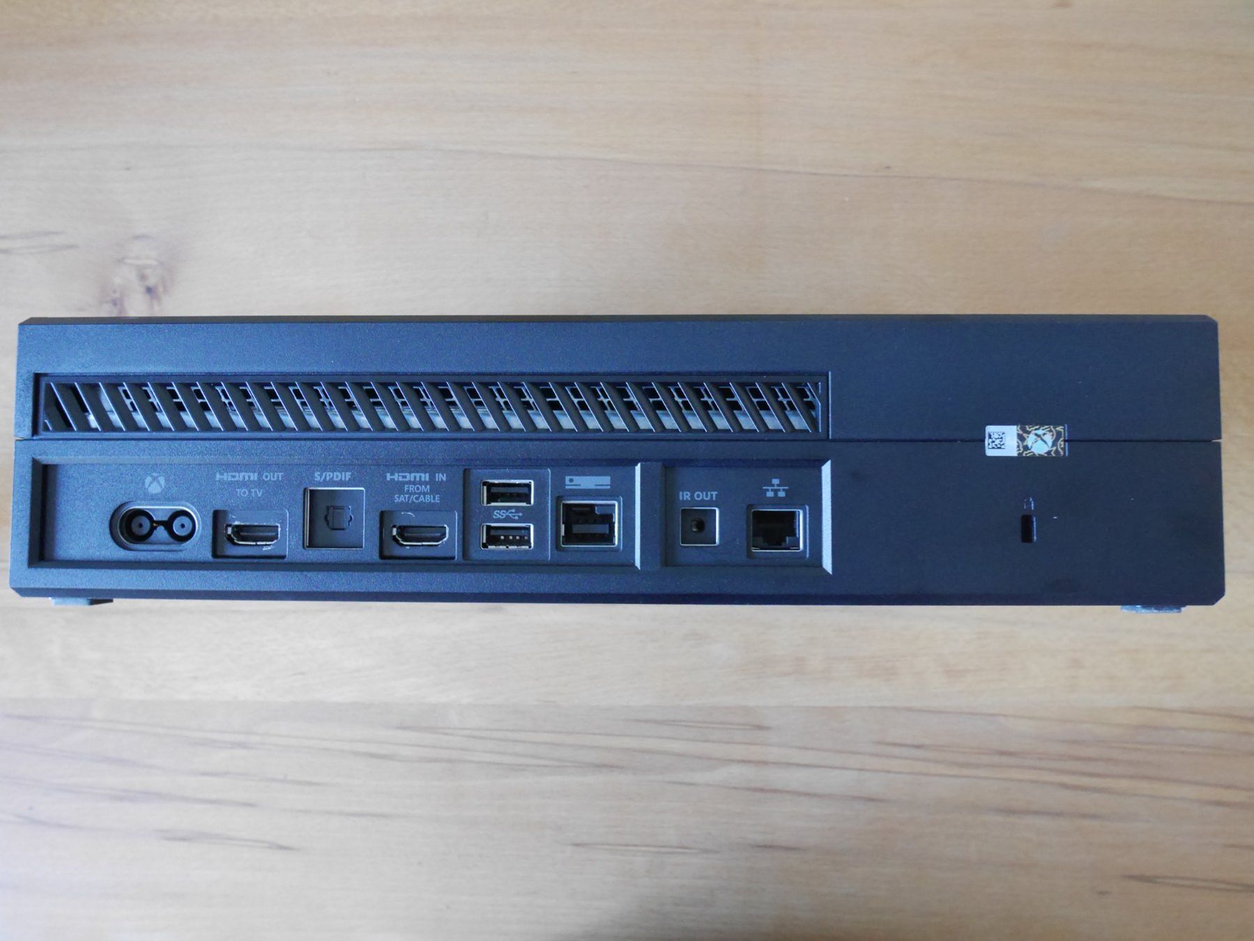 Microsoft Console: Xbox One + Kinect & 3 Spiele – Usato da Herzogenbuchsee venduto da fuckjava 2