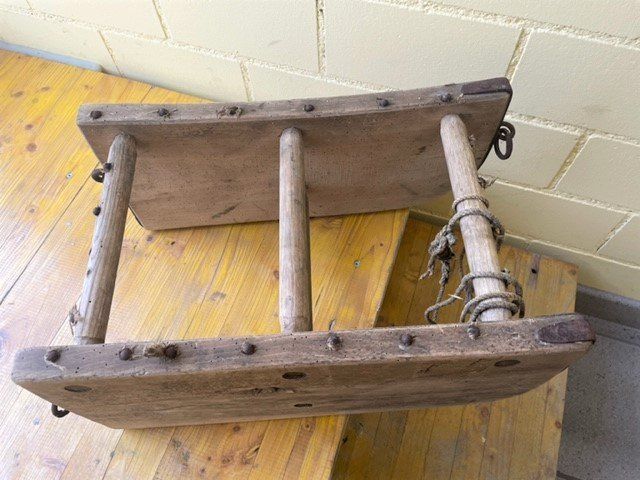Schlitteln: uRaLteR HoLzschLitteN – Gebraucht aus Winkel von zeho 1