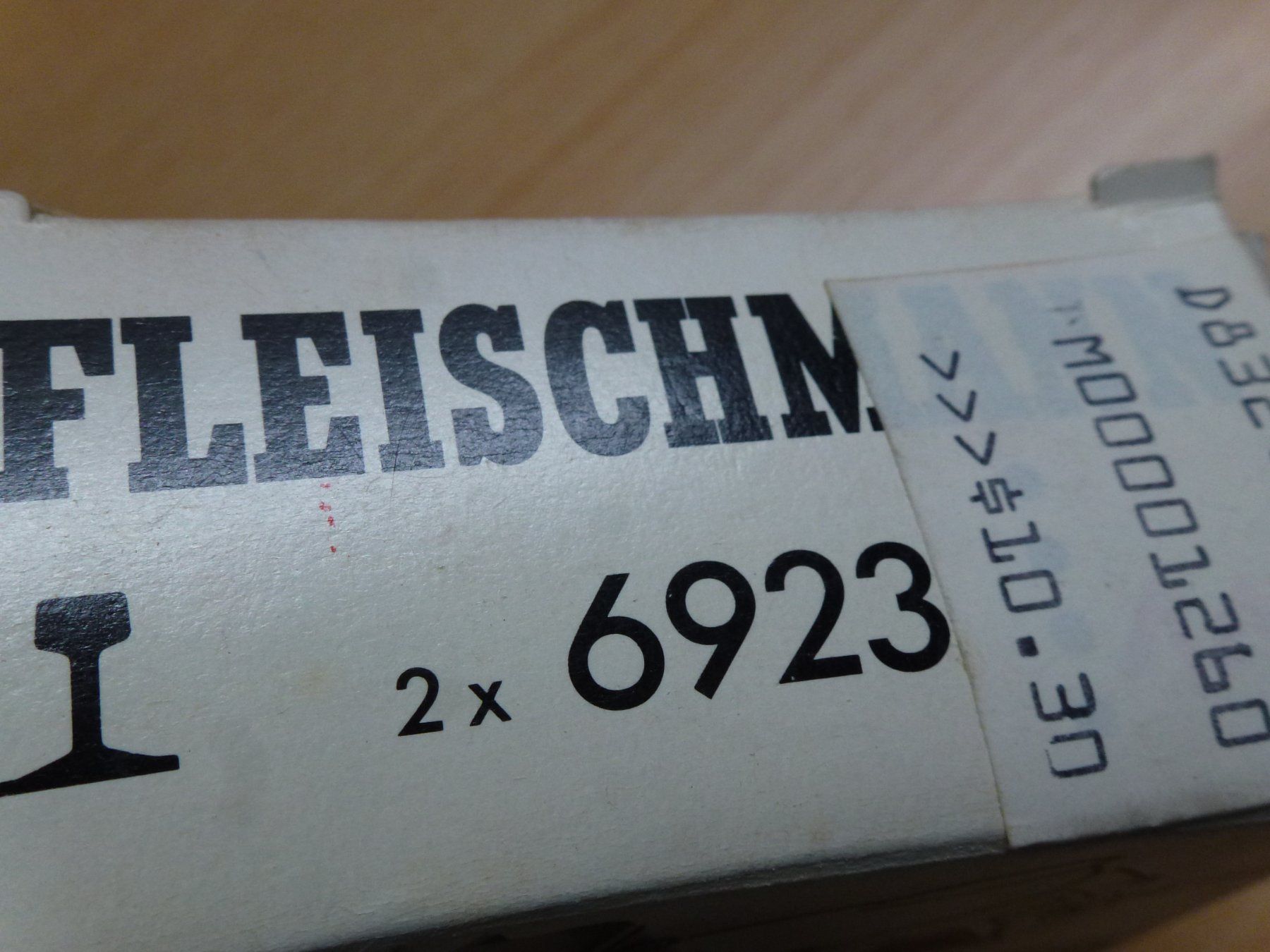 Fleischmann Modelleisenbahnen: Fleischmann 6923 Ein-Aus Schalter 2 Stück – Neu (gemäss Beschreibung) aus Hombrechtikon von Se9 6