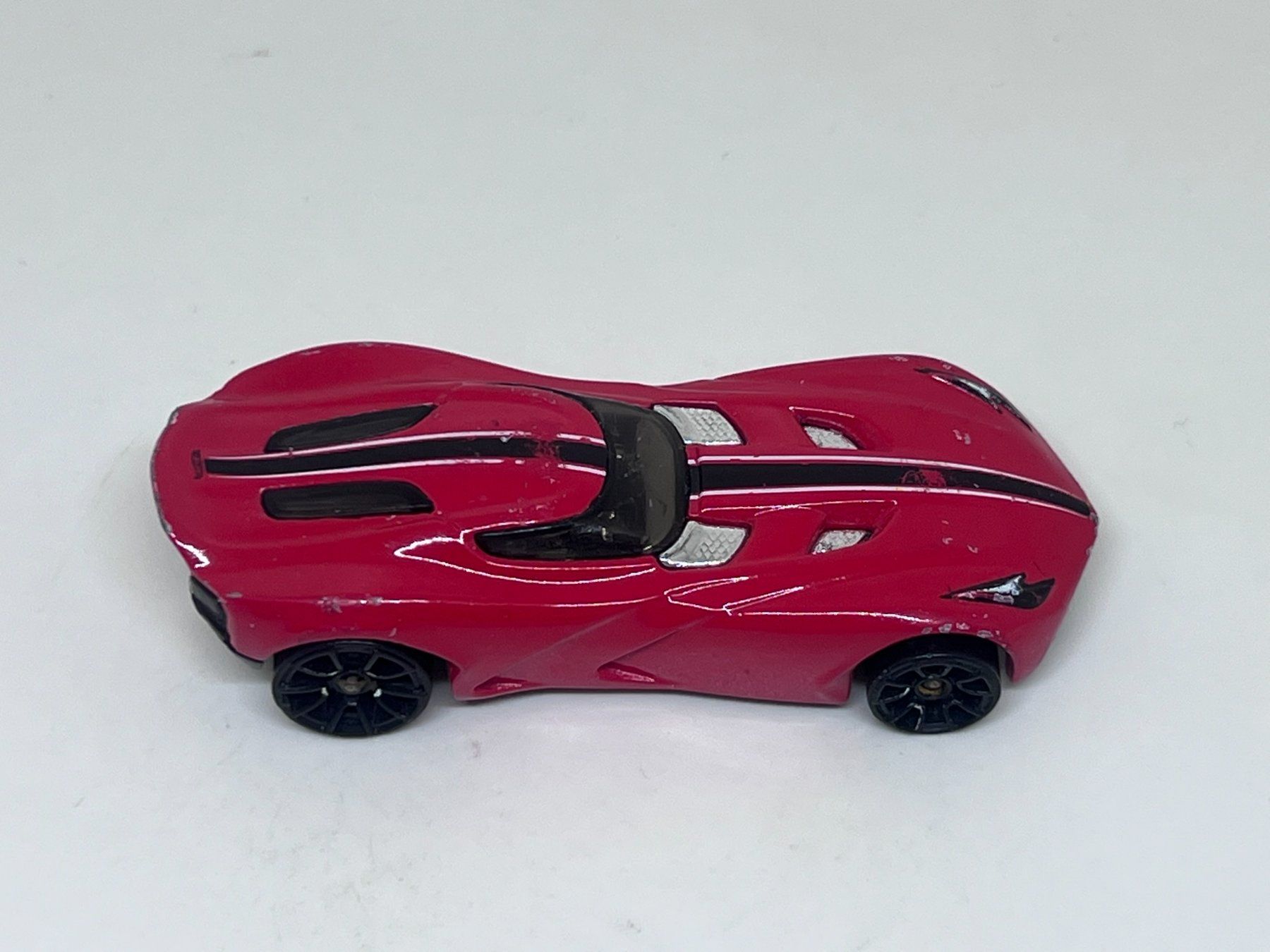 Hot Wheels Modellini d'auto: Hot Wheels Velocita #614 – Usato da Wildegg venduto da LaaBoutique 1