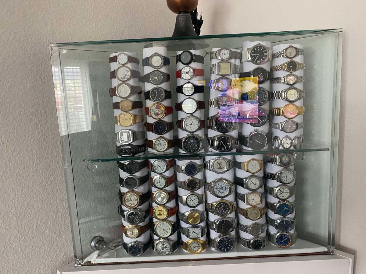 Orologi: Verschiedene Uhrarmband von Sammlung – Usato da Oetwil an der Limmat venduto da TOP15