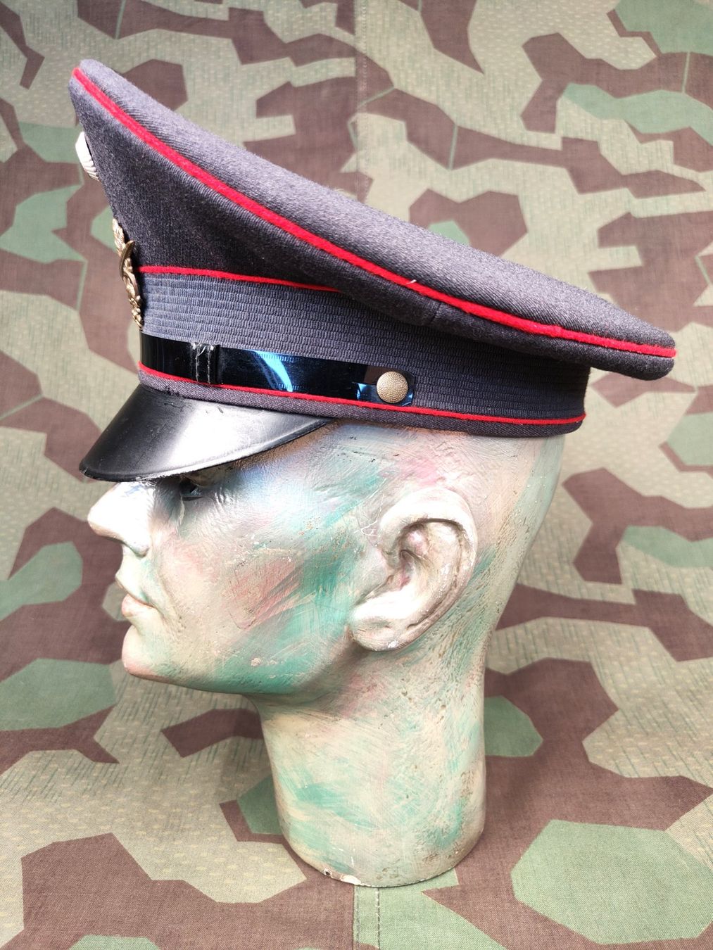 Uniformi: Schirmmütze Panzertruppen – Usato da Bauma venduto da SwissMilitaria 2