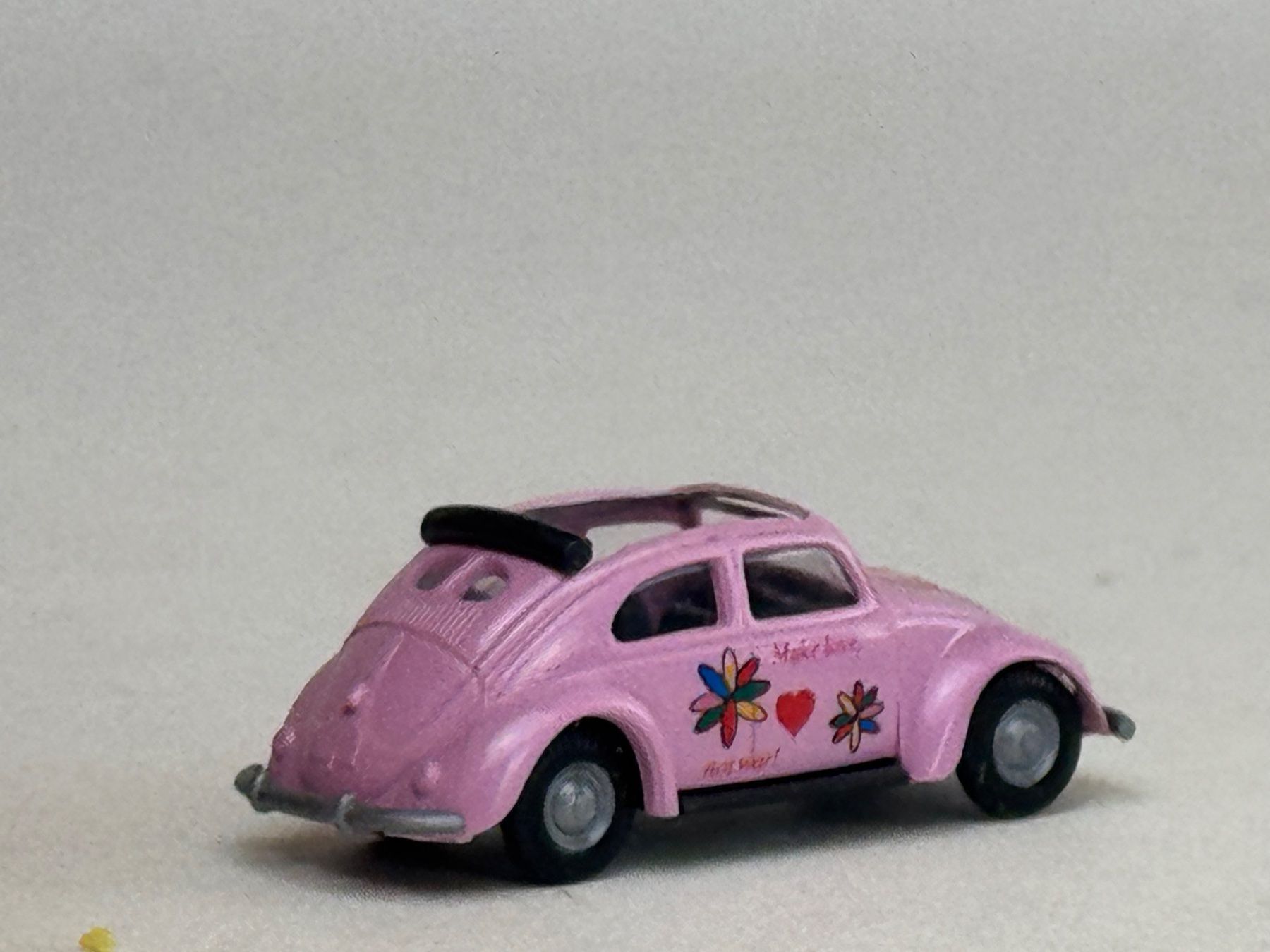 Busch Modellini d'auto: AU- Busch VW Brezelkäfer Hippi rosa – Usato da Elm venduto da Wikmtz 1