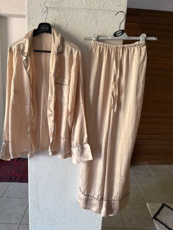 PYJAMA 2 TEILE gr M wie neu