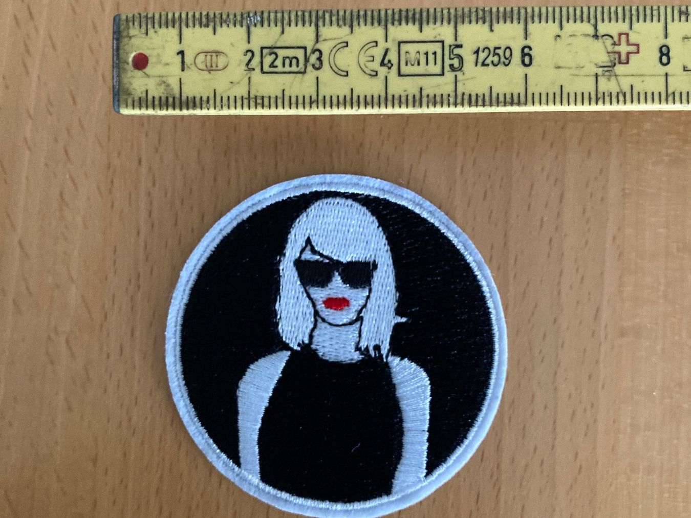 Toppe: Taylor Swift Patch Aufnäher Pop 7 – Nuovo (secondo la descrizione) da Horn venduto da abutre72