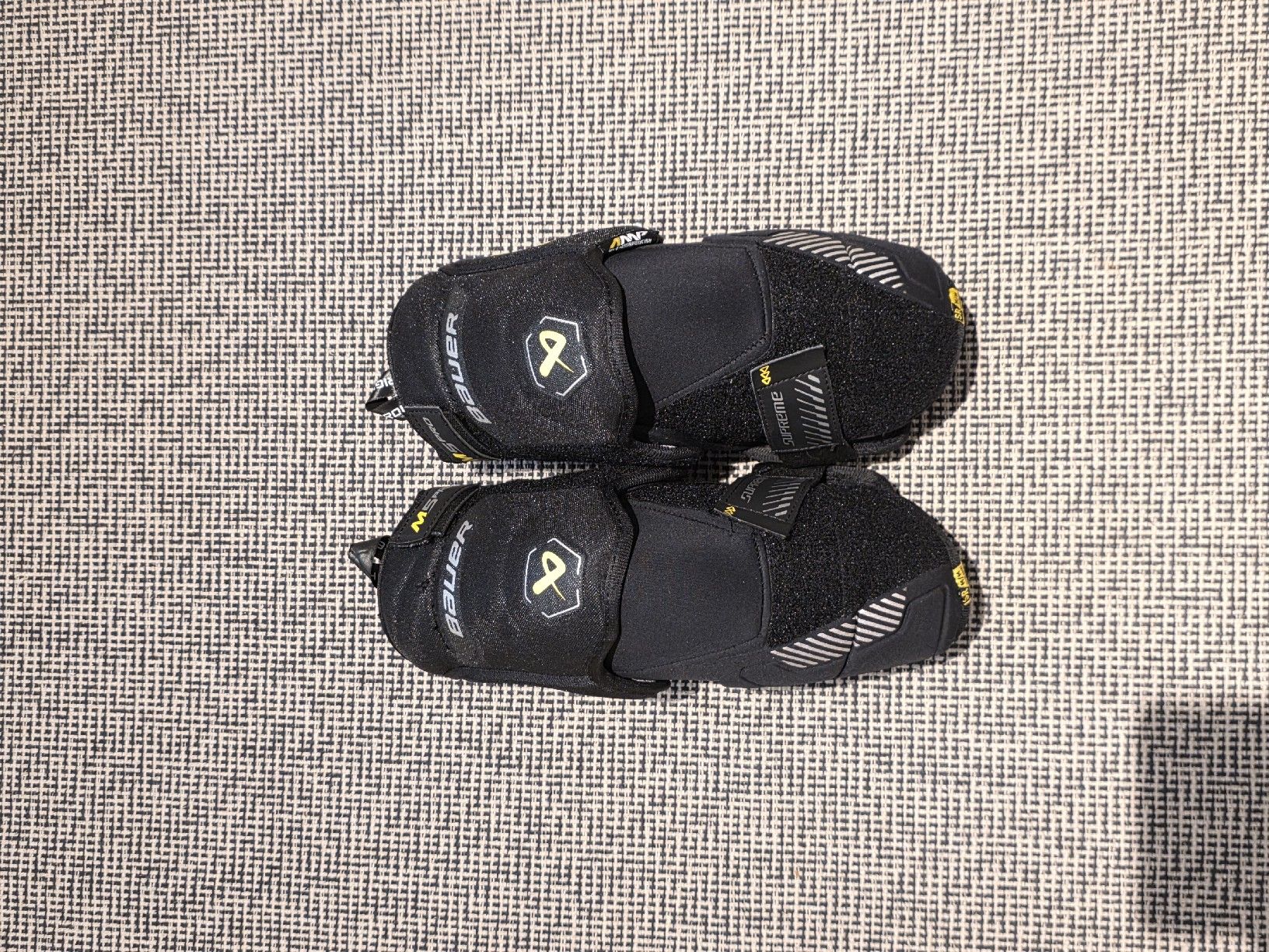 Bauer Protezioni & Imbottiture: Bauer Supreme M5 Pro Ellbogenschoner SR M – Nuovo (secondo la descrizione) da Sissach venduto da Cian_79 2