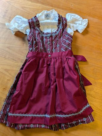 Hochwertiges Dirndl, grösse 80, neuwertig (1x getragen)