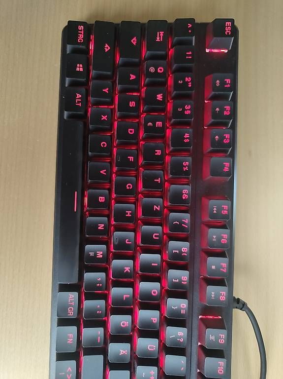 Hewlett Packard Tastiere: HP Pavilion Gaming-Tastatur 550 – Usato da Möhlin venduto da noa_7yk9 3