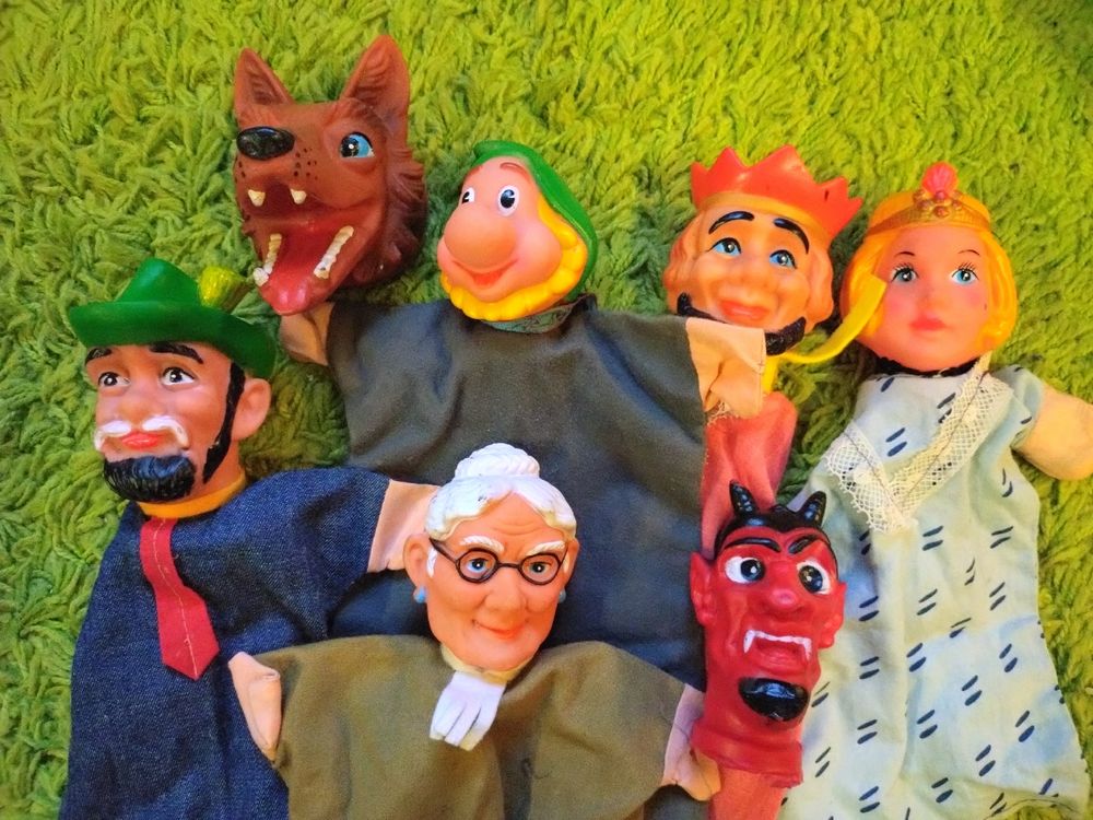 Lot De 7 Marionnettes Vintage - Mickey, Loup, Grand-Mère, Guignol Et Autres