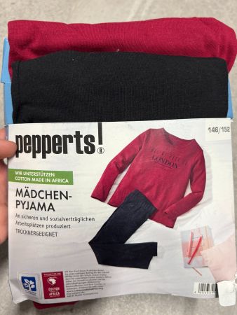 Pyjama fille 146 - 152 neuf