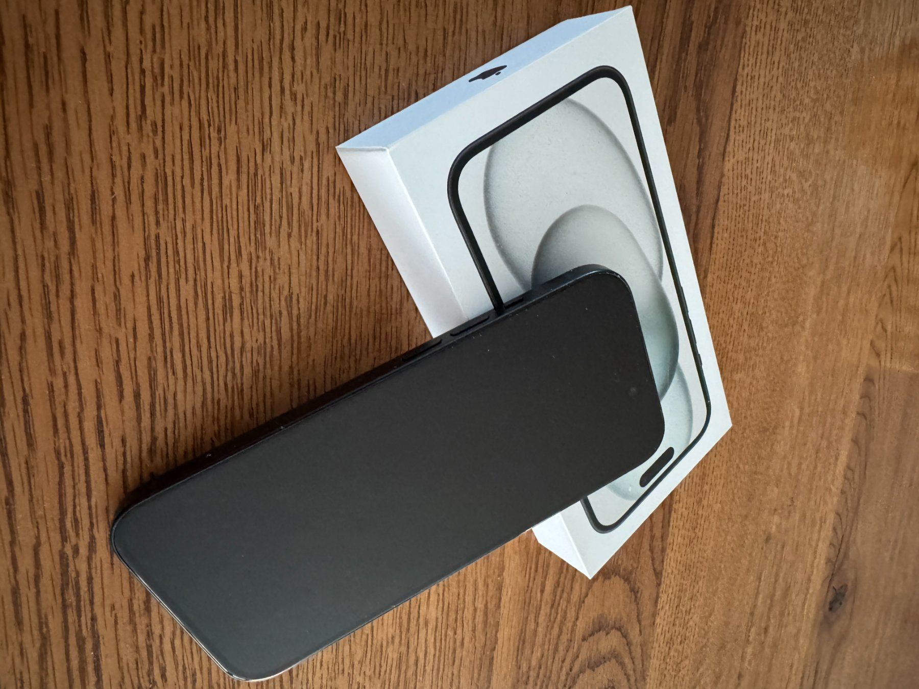 Apple Portables: iPhone 15 128GB Black – D'occasion à Würenlos par RiciWal 2