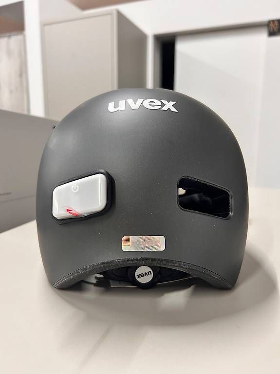 Libri: UVEX RUSH VISOR Black Silver Helm – Usato da Sursee venduto da pil_xg2h 4
